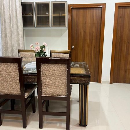 Service Apartment At Financial District Haidarábád Kültér fotó
